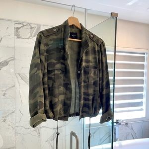 Rails light weight over shirt